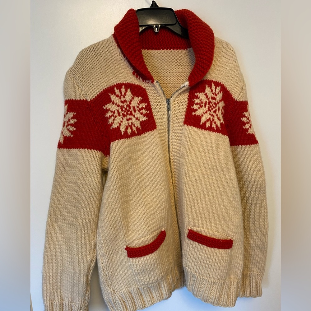 Wool Sweater Hand Made Knit - Canada Vintage 60s/70s sweater.